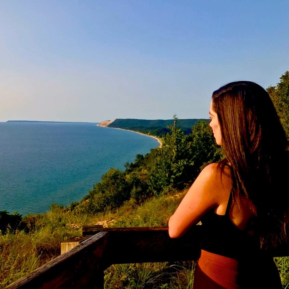 Meet your Posher, Elizabeth - Picture 1 of 1